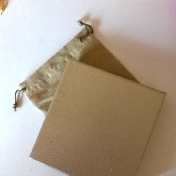 BIB NECKLACE Choker PETAL BUDS GOLDTONE Large Diamond Rose Petal Size Adjustable - Picture 6 of 6